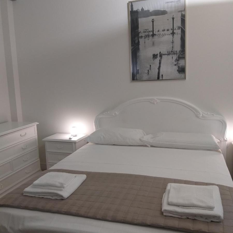 Locazione Turistica Gioia Bed & Breakfast Padova Bagian luar foto