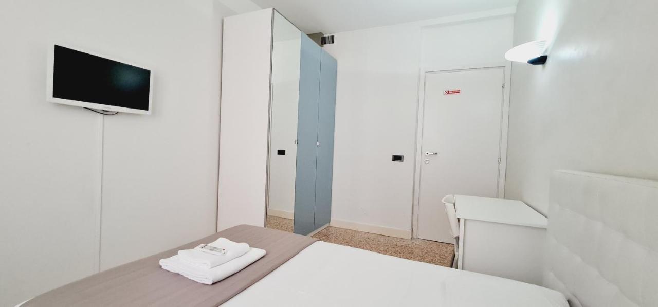 Locazione Turistica Gioia Bed & Breakfast Padova Bagian luar foto