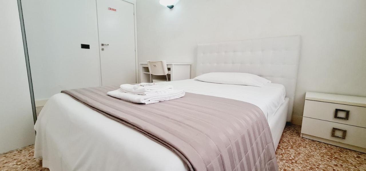 Locazione Turistica Gioia Bed & Breakfast Padova Bagian luar foto